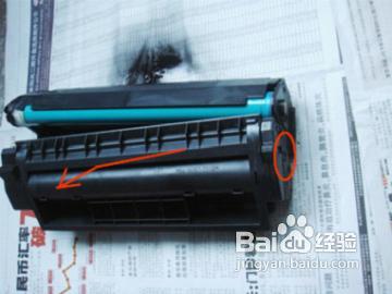 惠普1000激光打印機硒鼓怎么加粉