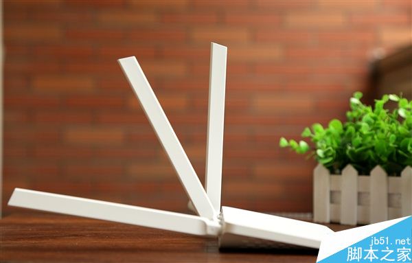 99元！小米路由器3C開箱圖賞：外置四天線