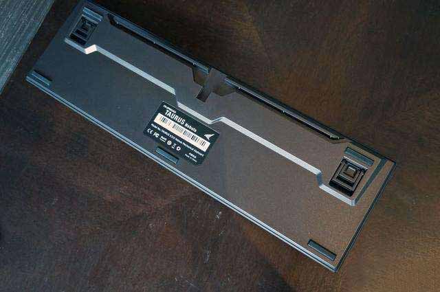 強悍是本分，低調是本能，杜咖Taurus K310 RGB機械鍵盤上手