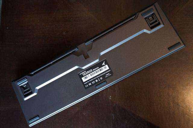 強悍是本分，低調是本能，杜咖Taurus K310 RGB機械鍵盤上手