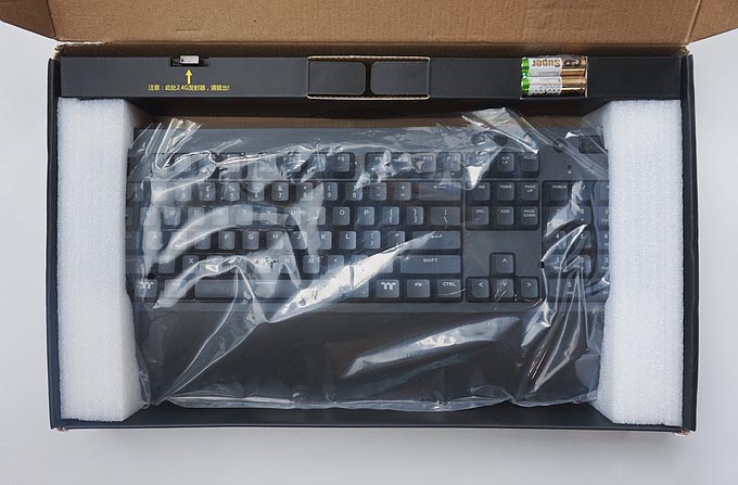 無線一時爽，一直無線一直爽，Thermaltake G521三模機械鍵盤評測