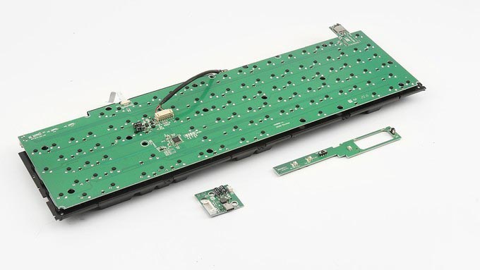 TT G521飛行家三模機械鍵盤拆解