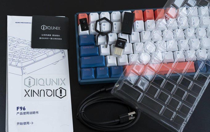精簡布局，繽紛色彩—IQUNIX F96系列機械鍵盤體驗