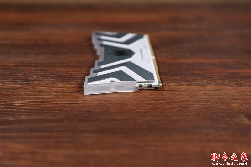 網游需要高頻內存條！影馳HOF II DDR4-4000評測：輕松上4700MHz