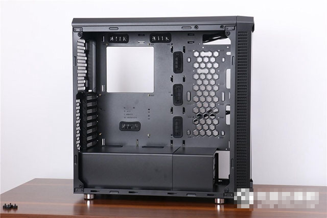 全側透DIY裝機實錄 i7-7700K配RX580組裝電腦教程