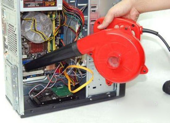 電腦死機畫面定格是什么原因？