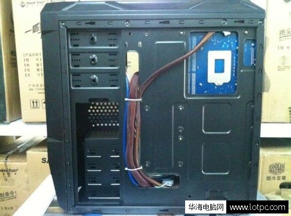 把機箱背面的線整體