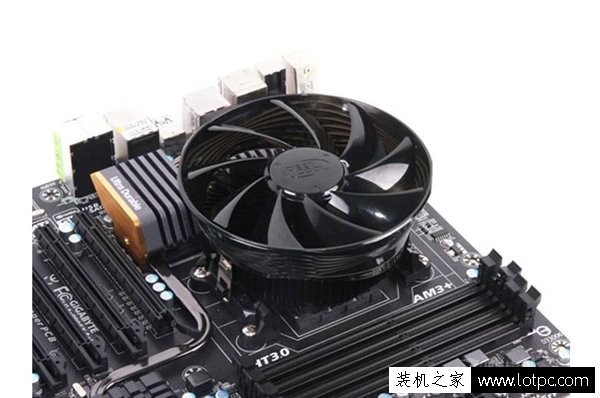 CPU散熱器下壓式和側吹式哪種好？如何正確選擇CPU散熱器