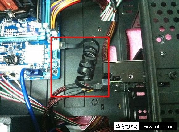接上sata線