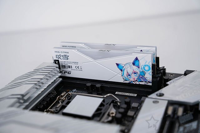 高顏值雪武戰姬純白主題，i7 11700K配RTX3070水冷主機方案