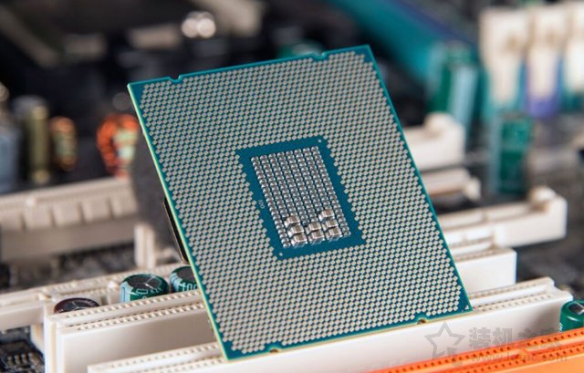 在不超頻的情況下裝機選i7-8700還是i7-8700K好？