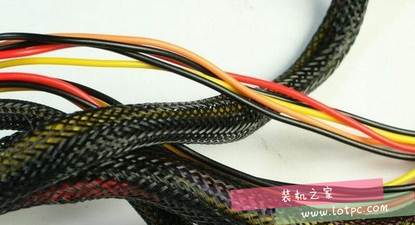臺式電腦電源知識：認識電源線材包裹設計