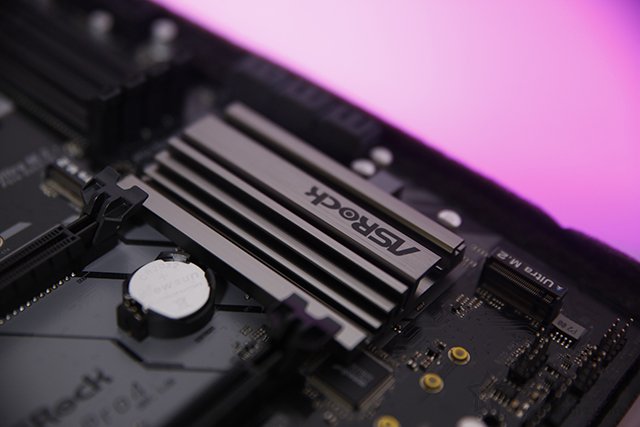 爽玩各類3D游戲大作！八代i7-8700K+RTX2080打造高性能游戲主機