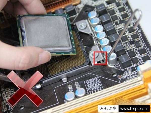 組裝電腦教程：怎么安裝CPU、散熱器、電源、跳線？