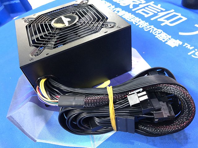電源全模組和非模組有什么區別？全模組、半模組、直出線電源知識