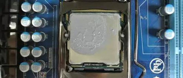 CPU硅脂作用是什么？CPU散熱硅脂正確涂抹方法圖解