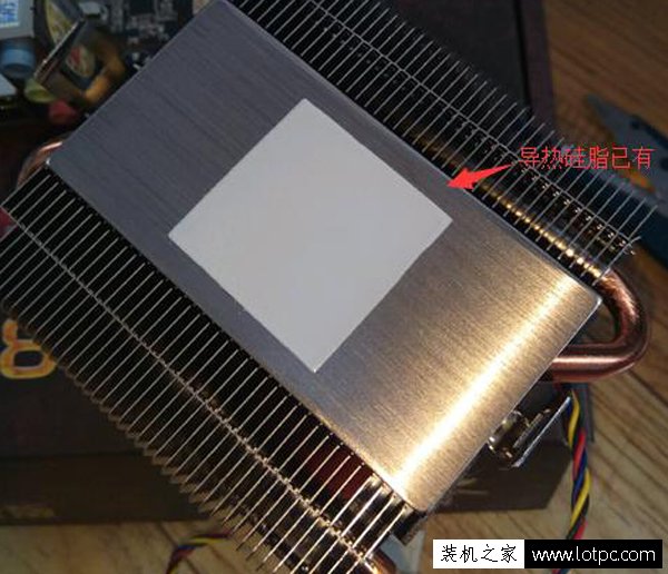 AMD CPU及CPU散熱器的安裝方法 AMD的處理器與風扇安裝圖解教程