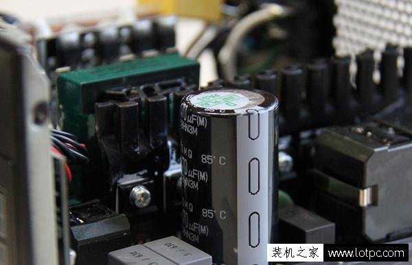 臺式機電源選購經驗：教你如何從PC電源內部電子元件看偷工減料