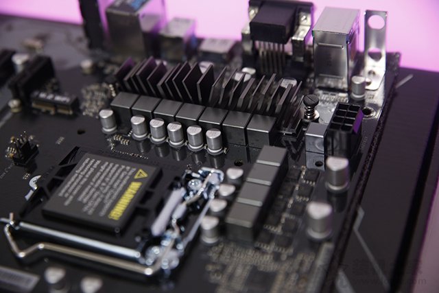 爽玩各類3D游戲大作！八代i7-8700K+RTX2080打造高性能游戲主機