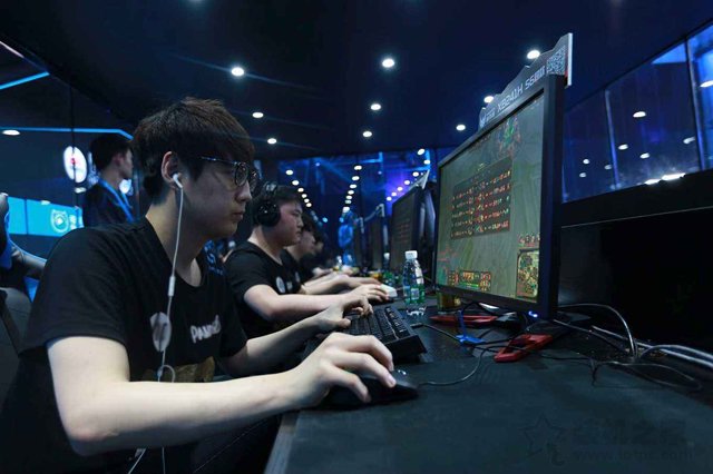 高性價比3A平臺 不足4500元銳龍R5-2600X配RX580游戲裝機配置推薦