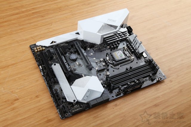 游戲主播電腦配置 1.2萬元九代i7-9700K配RTX2070高端游戲配置推薦