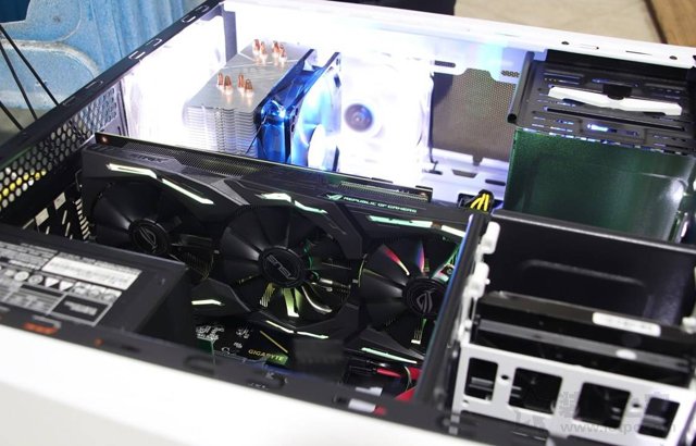玩游戲筆記本好還是臺式機好？筆記本電腦與臺式電腦的區別對比
