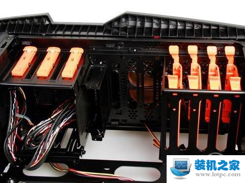 機箱內部