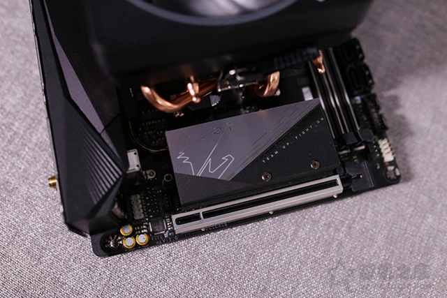ITX裝機實錄！AMD銳龍R5 3600配RX5700XT獨顯ITX主機配置推薦