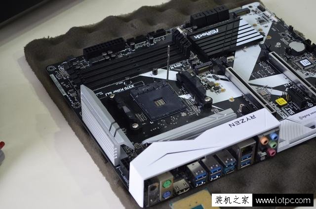 美女教您如何裝機！AMD銳龍Ryzen7-1700X電腦組裝教程