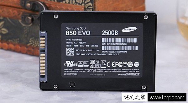 三星850 EVO 250GB 固態硬盤背面