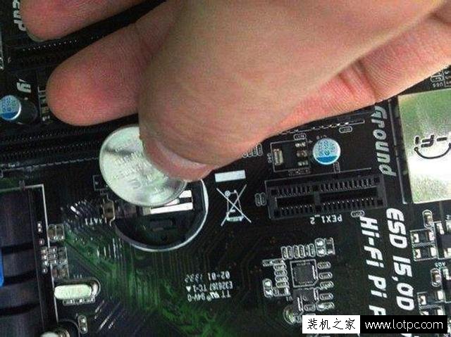 臺式電腦無法開機怎么辦？電腦開機后屏幕黑屏沒反應無信號解決方法