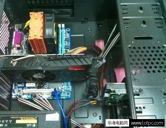 機箱內部安裝情況
