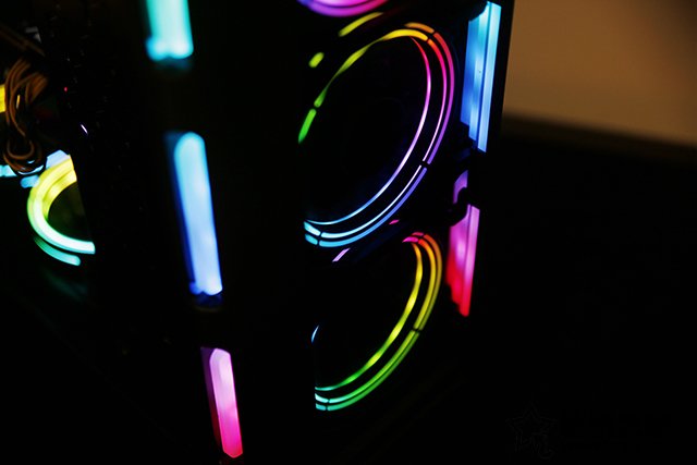 爽玩各類3D游戲大作！八代i7-8700K+RTX2080打造高性能游戲主機