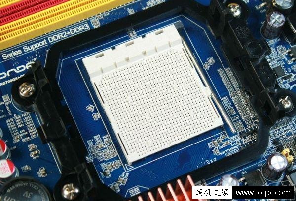 intel CPU接口為什么頻繁更換 這事與AMD有關？