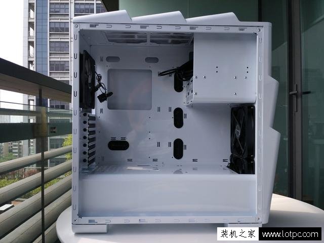 除了外觀 挑選電腦機箱是我們還需要注意些什么？