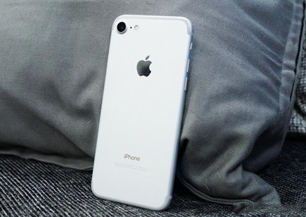 iPhone7測試：32GB與128GB版本相差8倍速度