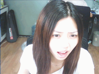 自拍 素顏 美女！看我用攝像頭自制QQ表情