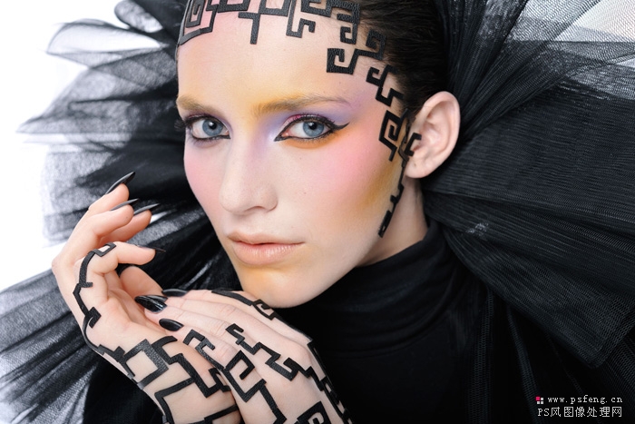 photoshop照片合成:超酷女機械戰將_webjx.com