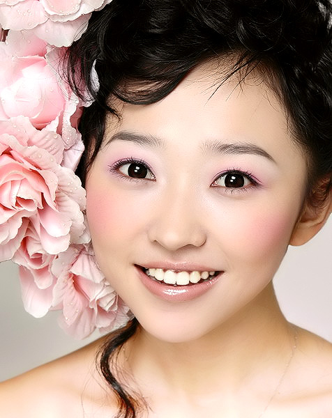 photoshop教程:mm照片的后期美化_網頁設計webjx.com網絡整理