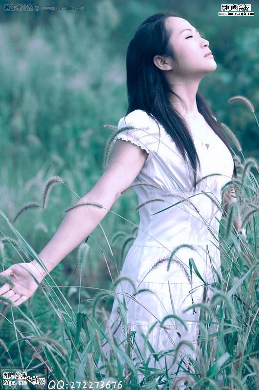 ps調色教程:唯美田野淺藍色調美女照片-webjx.com