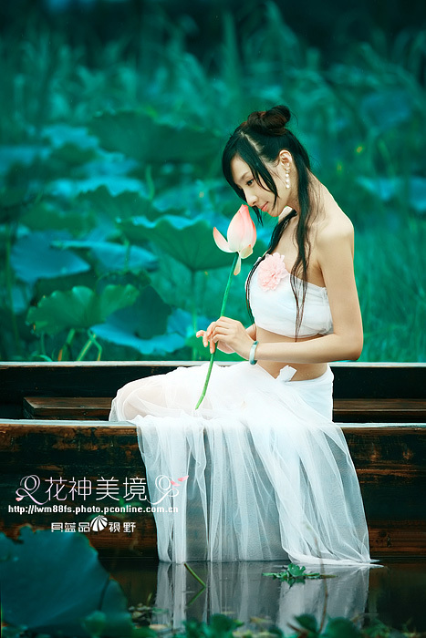 photoshop教程:調色磨皮簽名效果_webjx.com